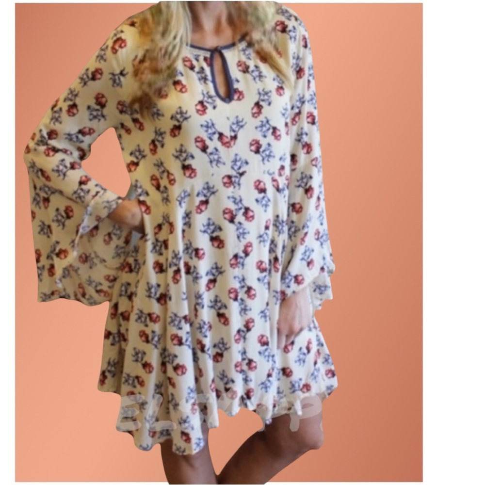 Beautiful Floral Dress w/Bell Sleeves,📌FULLY LINED,📌NEW✔️